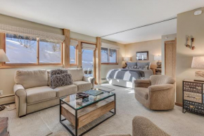 Laurelwood Condominiums 402